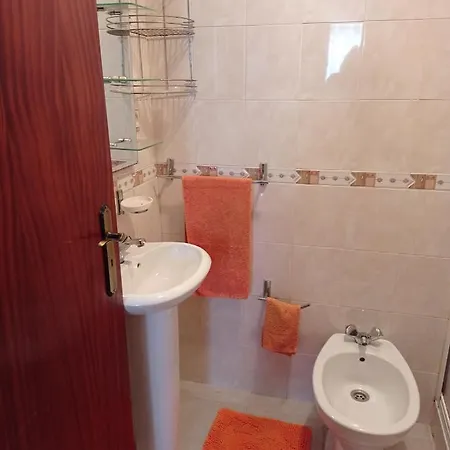 Estudio S. Martinho Do Bispo 아파트